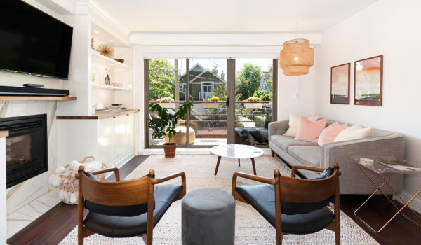 #205 - 3290 W 4th Avenue, Vancouver - Film