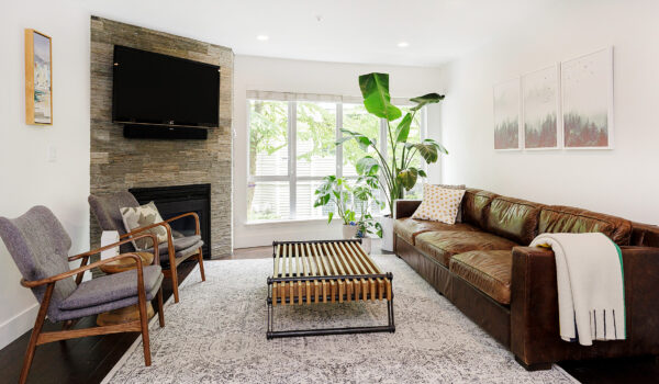 #23 - 780 W 15th Avenue, Vancouver - Film