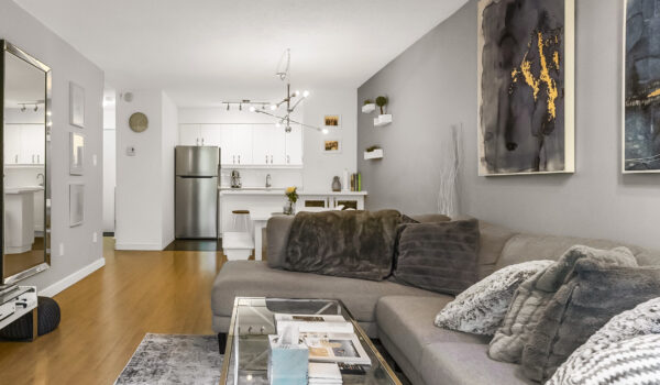 #303 - 2120 W 2nd Avenue, Vancouver - Film