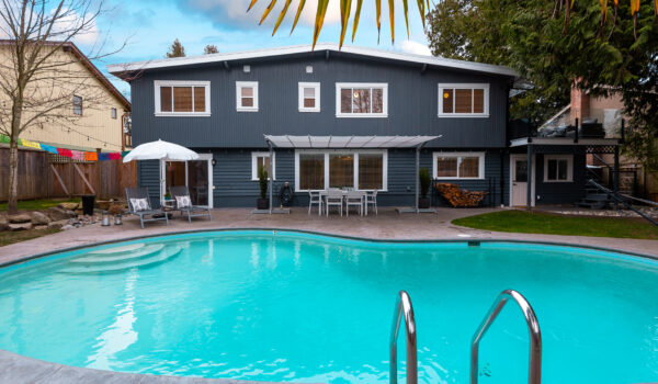 1043 Skana Drive, Tsawwassen - Film
