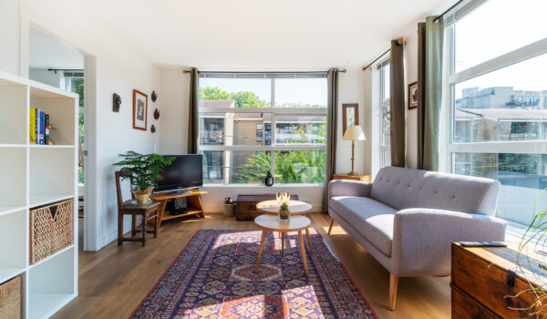 #309 - 418 E Broadway, Vancouver - Film