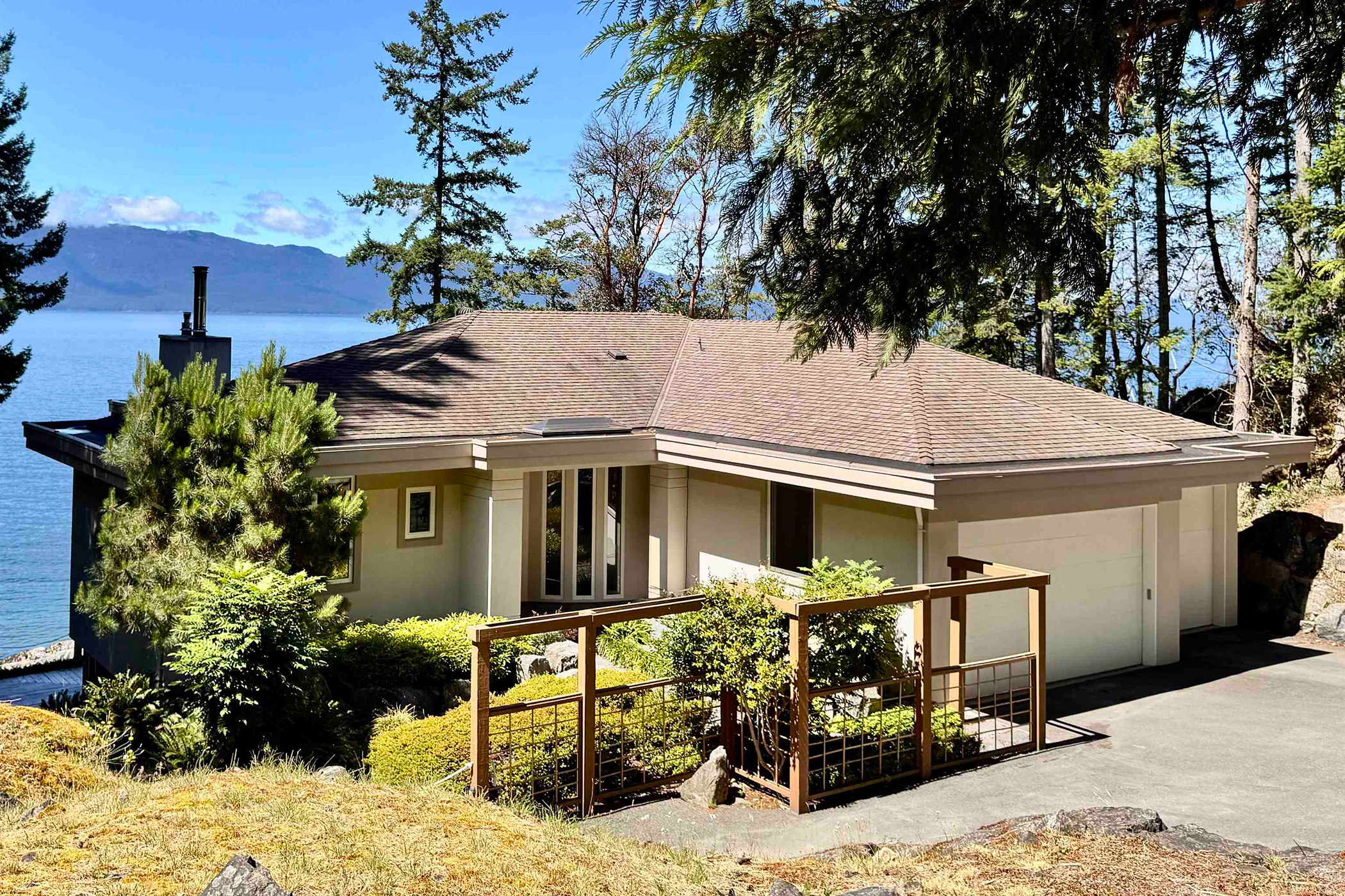 11677 Sunshine Coast Highway, Sunshine Coast